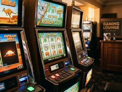 Kev’s Guide to the Pokie Themes That Aussies Love